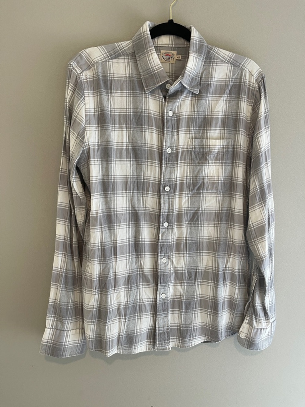 Faherty Gray Plaid Button Down Shirt Size Medium Casual Preppy